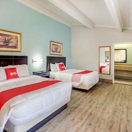 Oyo Hotel Lake Charles La I-10 ภายนอก รูปภาพ