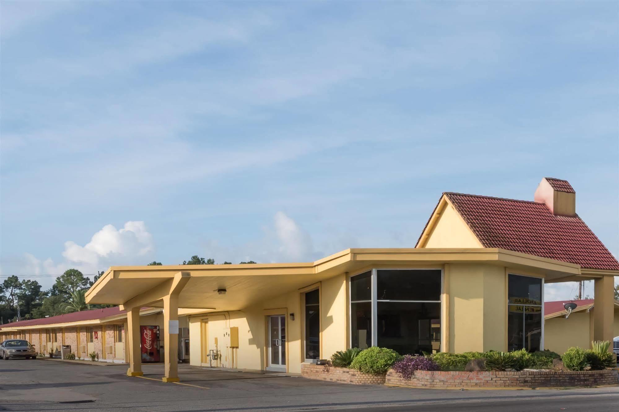 Oyo Hotel Lake Charles La I-10 ภายนอก รูปภาพ