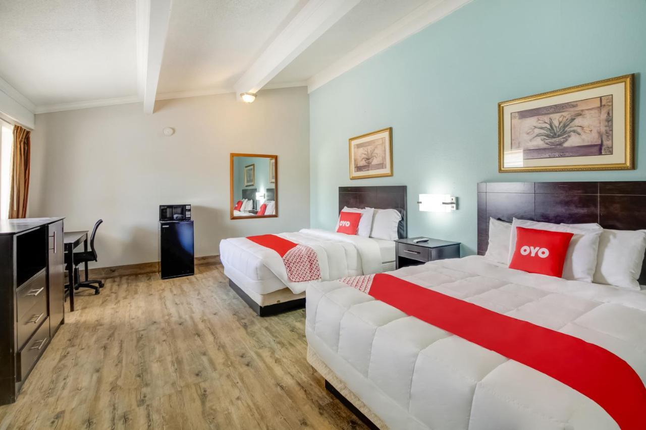 Oyo Hotel Lake Charles La I-10 ภายนอก รูปภาพ